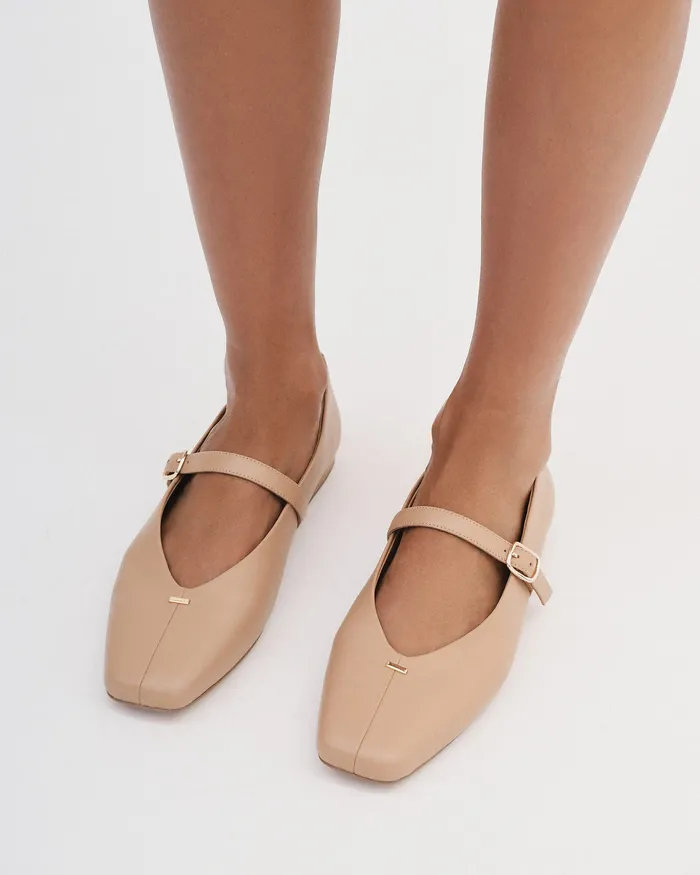 CASUAL April casual flats tan leather 8211 jomercer Women