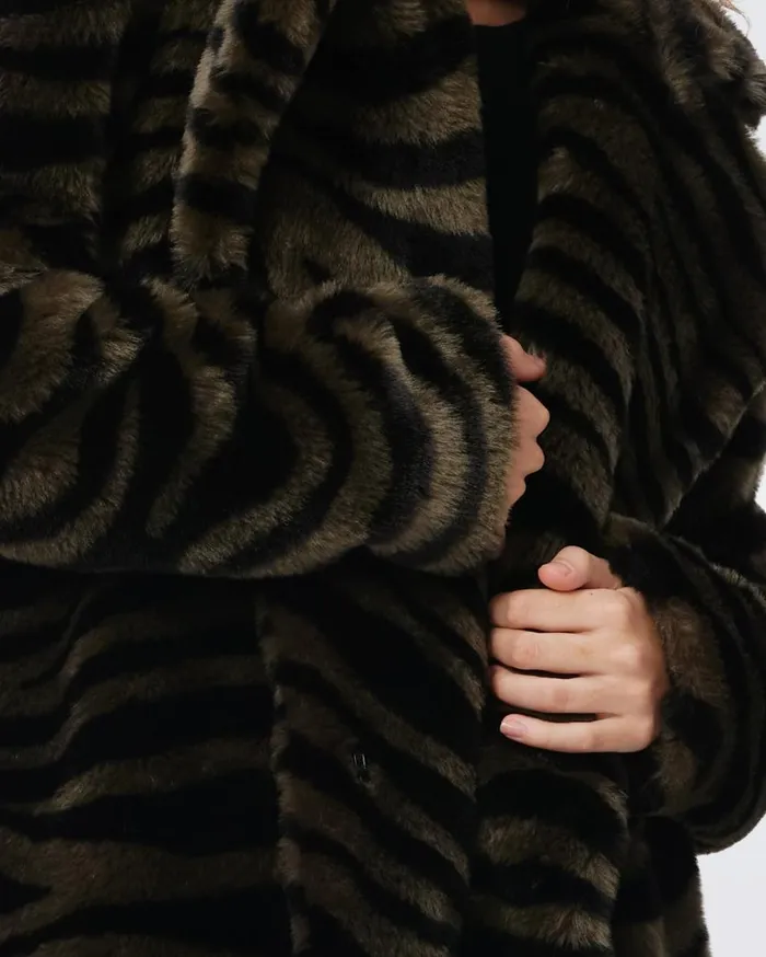 DVF Jackets and Coats Women Tanesha Coat Zebra Olive