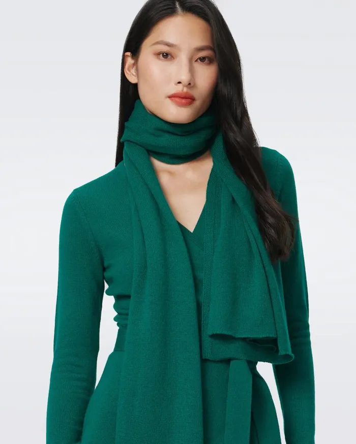 DVF Sweaters and Knits Women Cleo WoolCashmere Scarf Cilantro