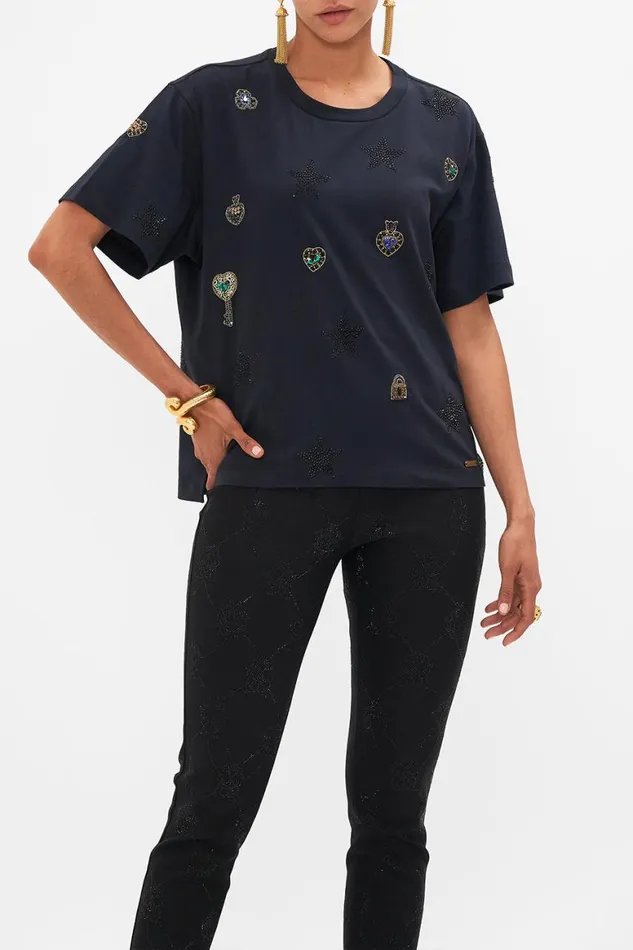 EMBELLISHED CLASSIC TEE AMSTERGLAM Amsterglam Womens Camilla Tees