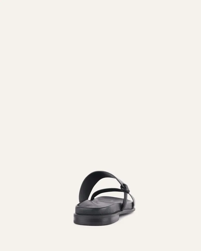 FLAT SANDALS Hayes flat sandals black leather 8211 jomercer Women FLAT SANDALS Hayes flat sandals black leather 8211 jomercer Women