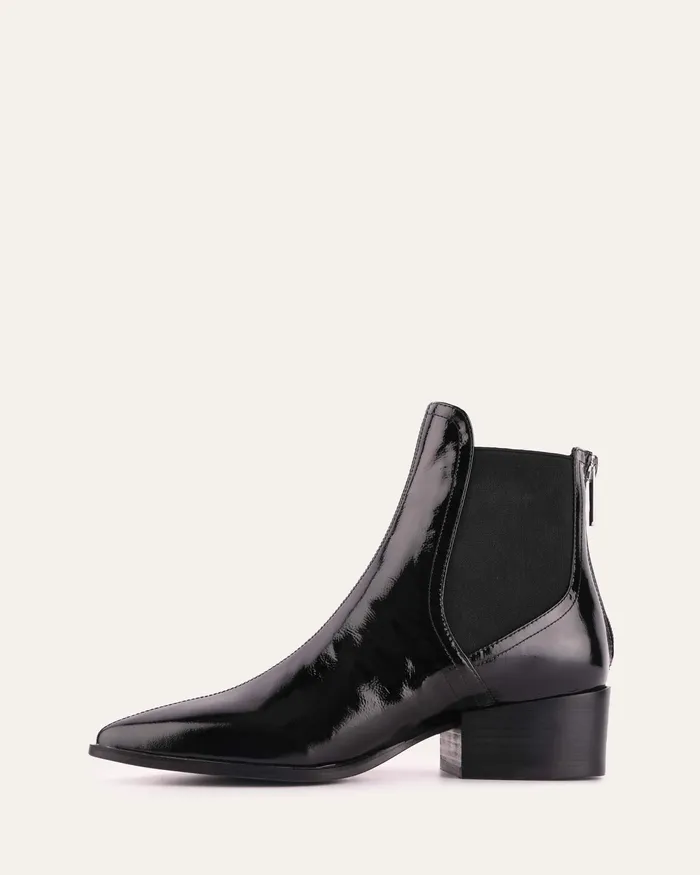 jomercer FLAT BOOTS Women River flat ankle boots black crinkle patent jomercer FLAT BOOTS Women River flat ankle boots black crinkle patent