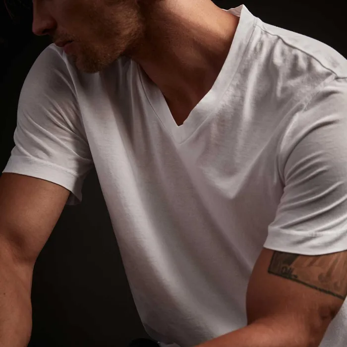 MEN James Perse CLASSICS Short Sleeve V Neck White