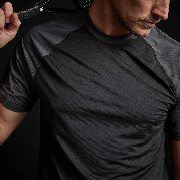 MEN James Perse Performance Tops Two Tone Short Sleeve Raglan Crew Blackslate
