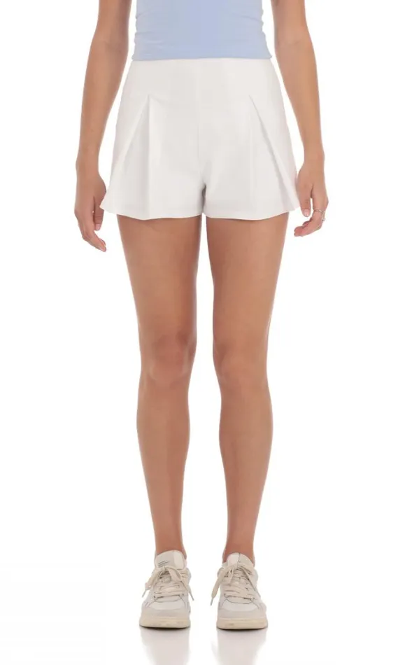 Pleater Flare Shorts White Women LUCY IN THE SKY Shorts Pleater Flare Shorts White Women LUCY IN THE SKY Shorts