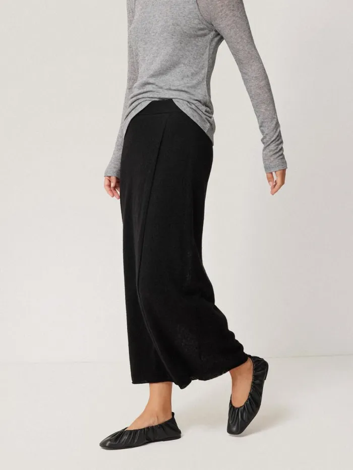 Soft Gauzy Knit Skirt Black Women Jigsaw Knitwear and Cashmere