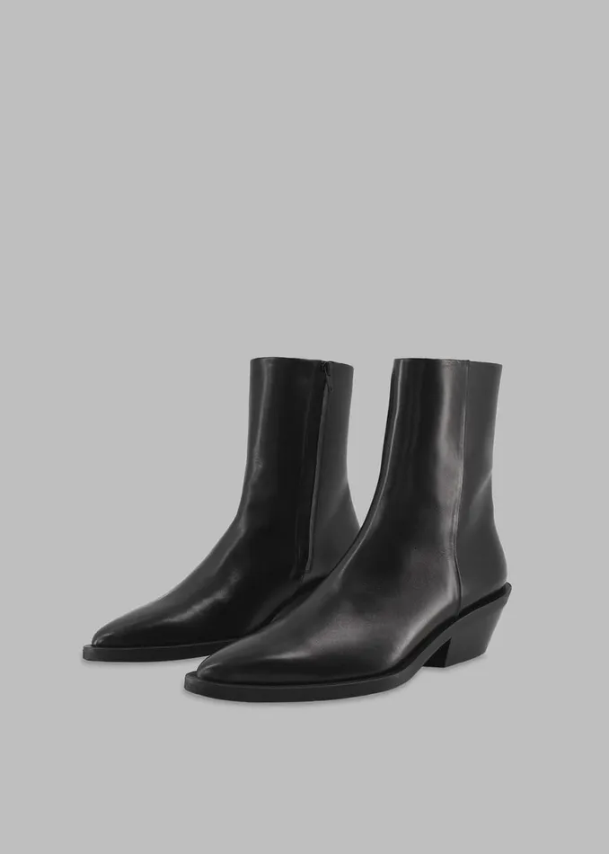 The Frankie Shop AEmery Hudson Boot 8211 Black Shop Shoes