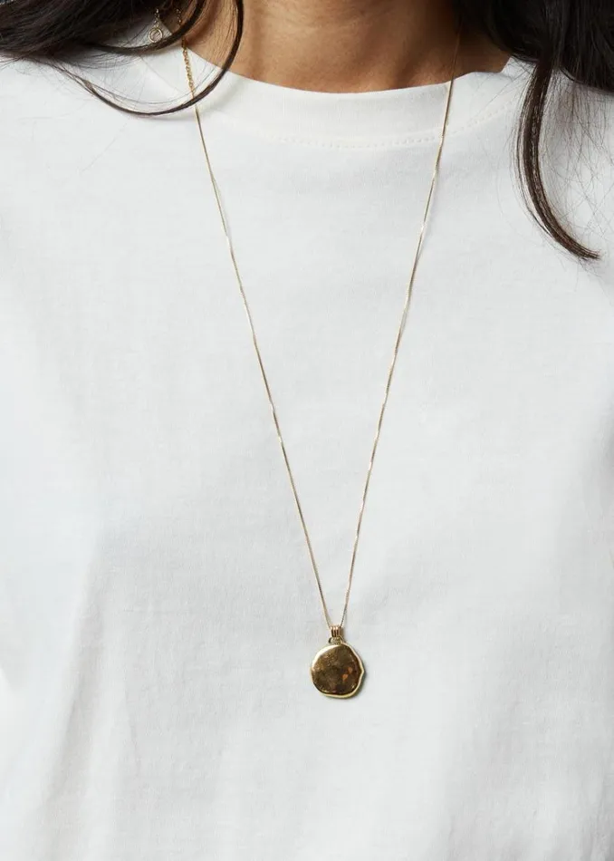 The Frankie Shop Lilou Simple Tee 8211 Beige Shop Tops