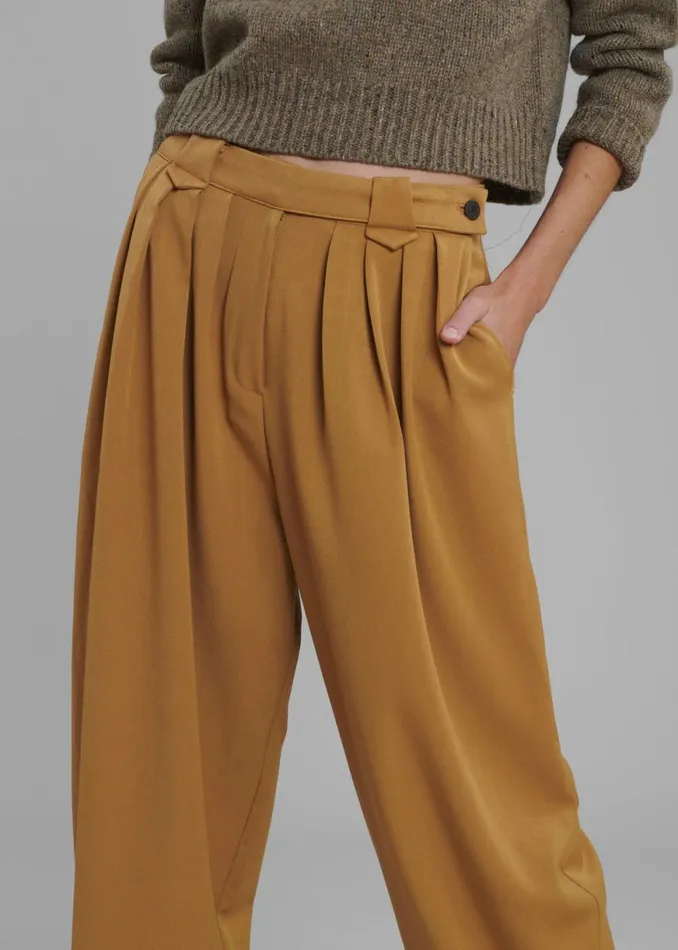 The Frankie Shop Luce Pleated Pants 8211 Ginger Shop Bottoms