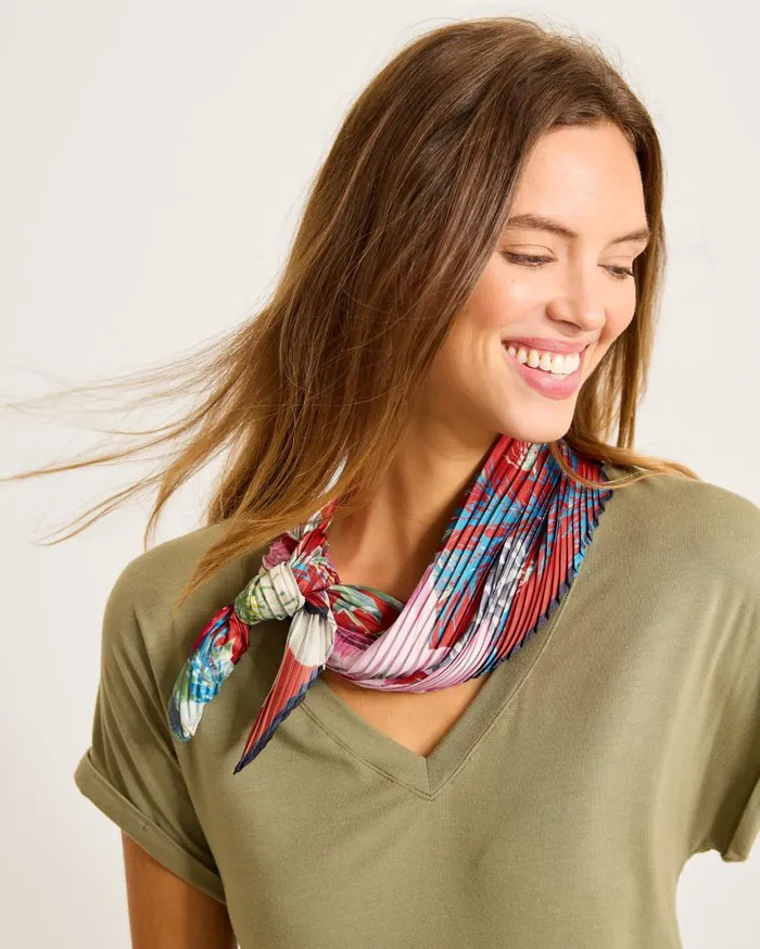 Tommy Bahama Scarves and Wraps Amaryllis Pleated Diamond Scarf Cherry 8211 Women Tommy Bahama Scarves and Wraps Amaryllis Pleated Diamond Scarf Cherry 8211 Women