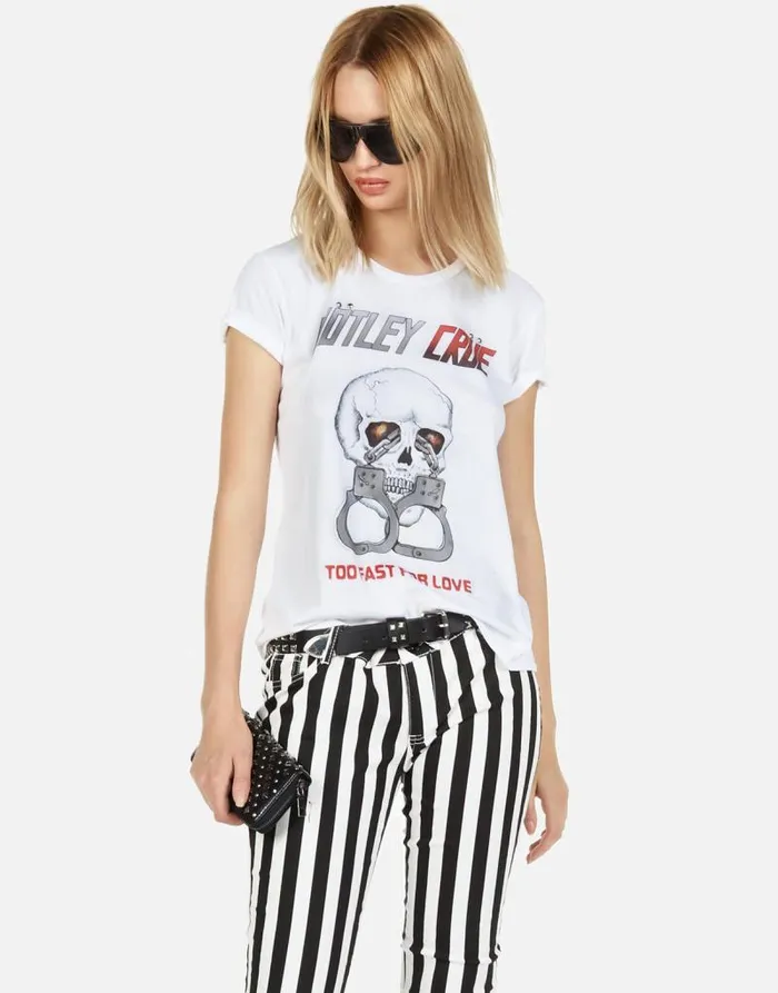 Wolf Too Fast For Love Onyx Women Lauren Moshi Short Sleeve
