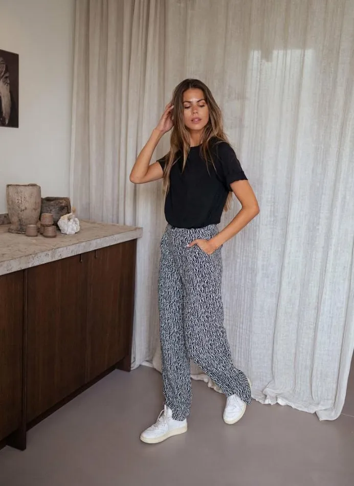 Women039s Clothing Pants and Jeans Easy Clothes Black And Ecru Trent Zebra Pants