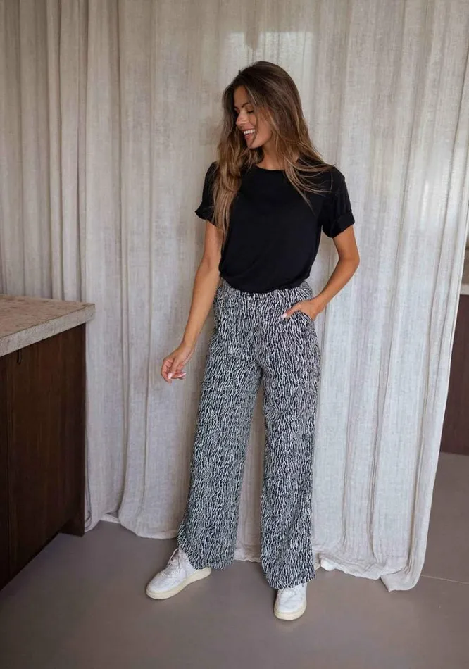 Women039s Clothing Pants and Jeans Easy Clothes Black And Ecru Trent Zebra Pants