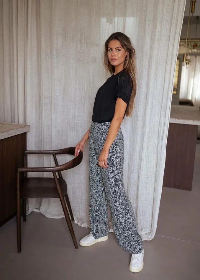 Women039s Clothing Pants and Jeans Easy Clothes Black And Ecru Trent Zebra Pants