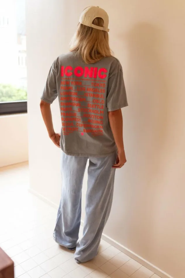 Women039s Clothing Tshirts Easy Clothes Grey Iconic TShirt Women039s Clothing Tshirts Easy Clothes Grey Iconic TShirt