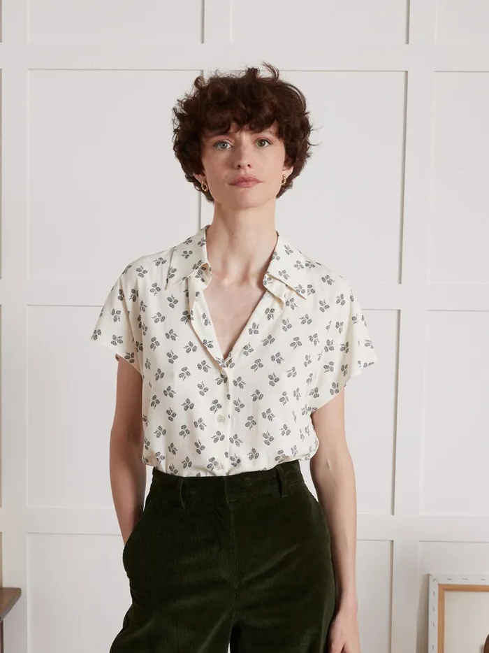Women Clothing Cyrillus Diane Print Top Made With Dobby Viscose Imp Diane Ecru