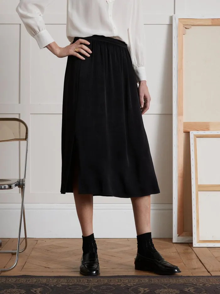Women Clothing Cyrillus Satiny Crepe MidLength Skirt With Slit Noir