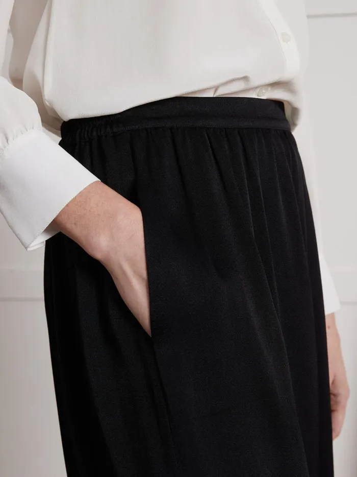 Women Clothing Cyrillus Satiny Crepe MidLength Skirt With Slit Noir