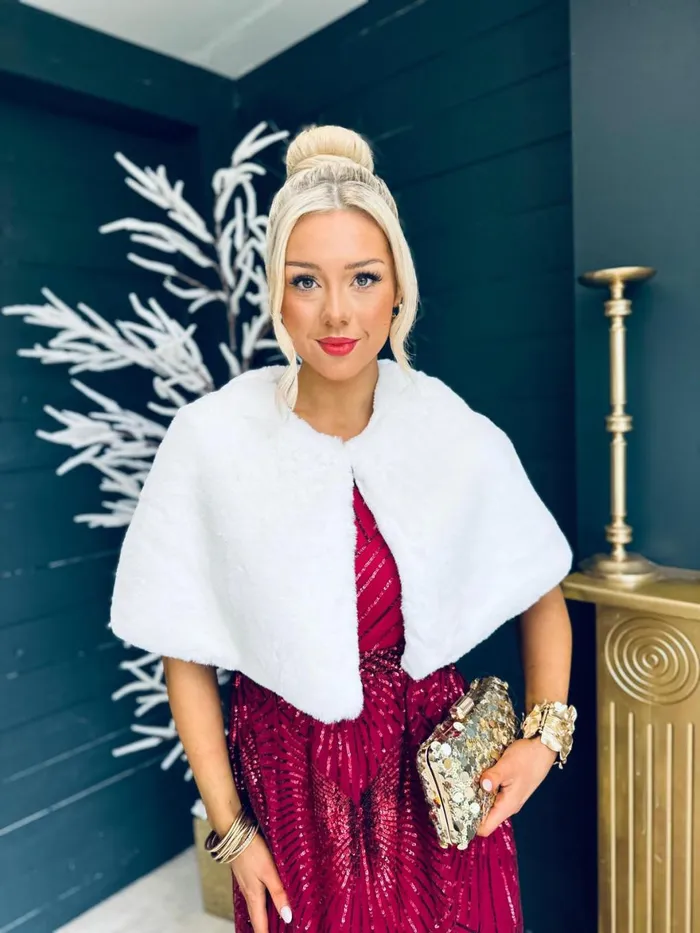 Women Coats and Jackets Canella Lane Janett Faux Fur Shawl White