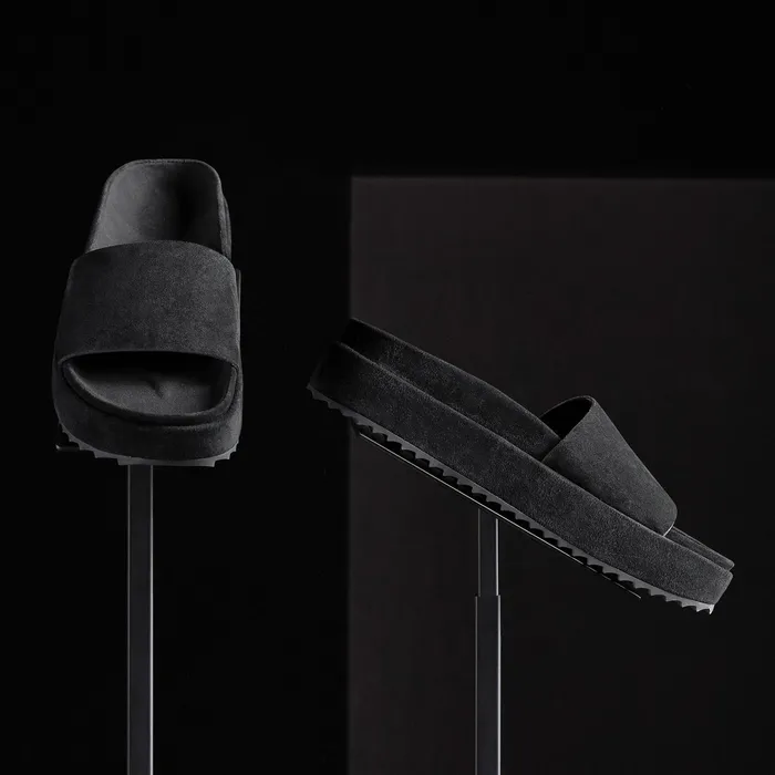 WOMEN James Perse LOS ANGELES COLLECTION Women039s Single Strap Platform Slide Black