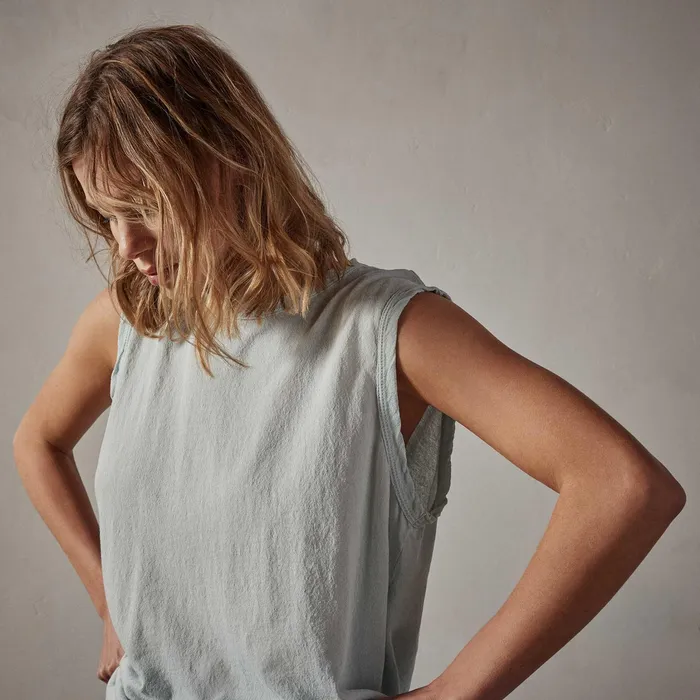 WOMEN James Perse TANKS Crepe Jersey Muscle Crew Ocean Spray