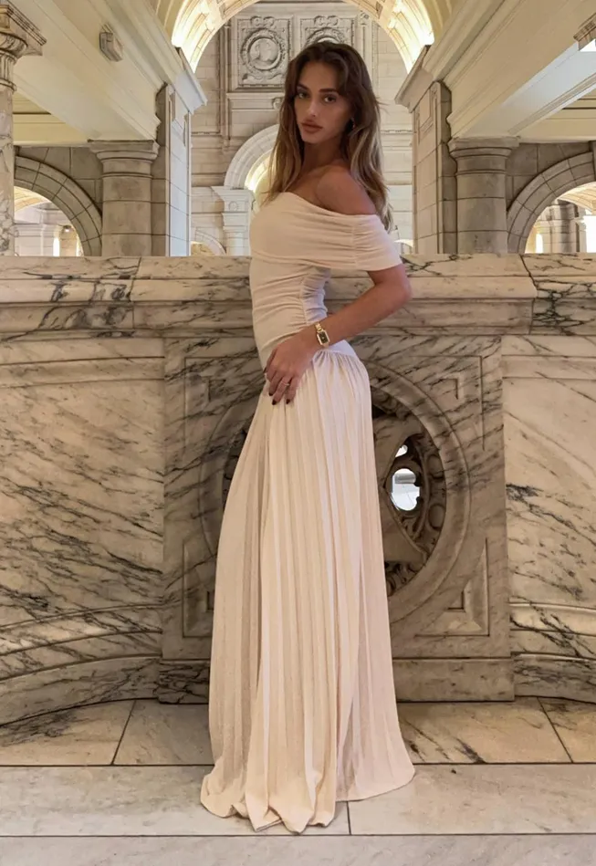 Women Lioness Fashion Dresses FIELD OF DREAMS MAXI Oatmeal