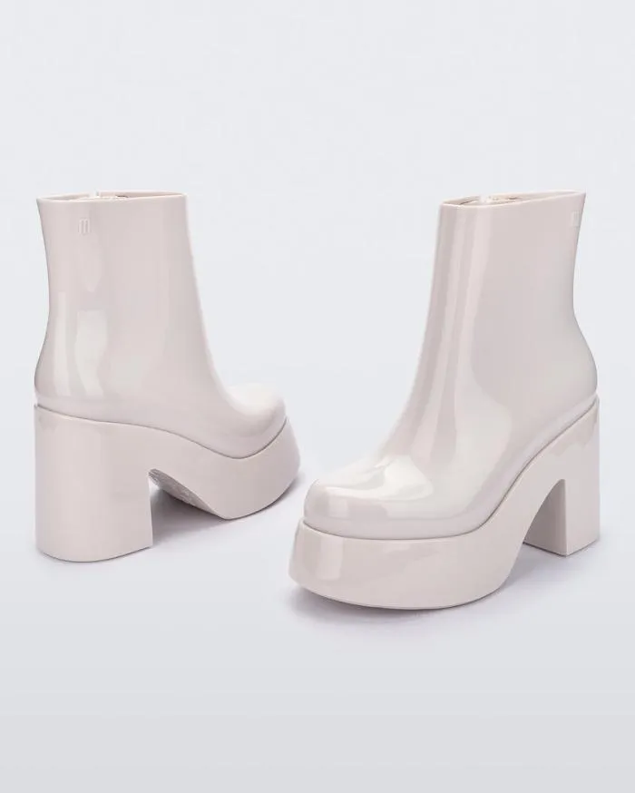 Women Nubia White Melissa Boots